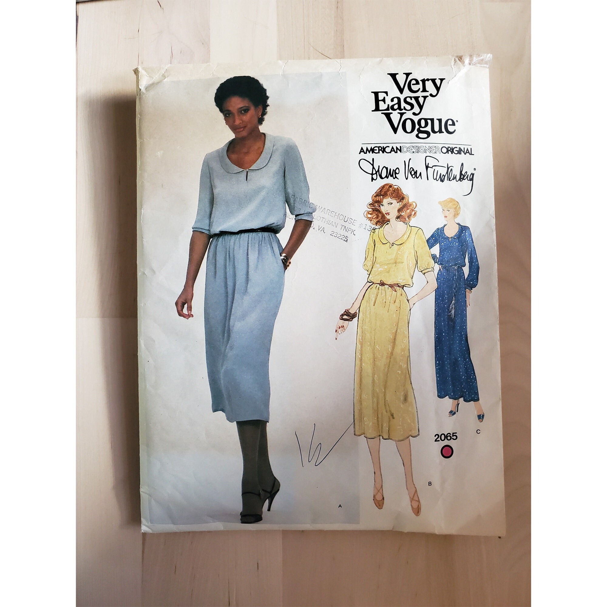 RARE 70s Vogue 2065 Diane Von Furstenberg Cottagecore Peter Pan