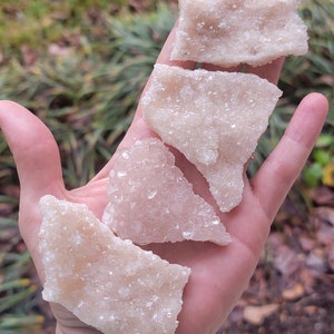 Peachy Pink Sparkly Apophyllite Specimen Plate | Pink Apophyllite | Peach Apophyllite | Druzy | Sparkly Crystal | Apophyllite Crust | India