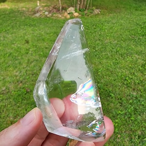 Clear Quartz Free Form | Super Clear | Crystal Free Form | Rainbow Quartz | Rainbow Inclusion | 4.4ounces | 3.1x1.8x1 inches