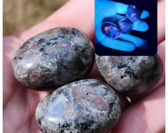 Tumbled Yooperlite Stones (3) | Polished UV Reactive Specimens