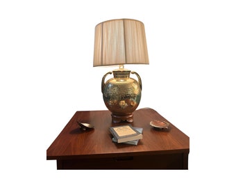 Vintage mid century modern gold brass urn table lamp gazelle Chinoiserie Chinese Asian