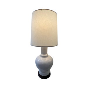 Vintage mid century modern 1960s Table lamp Vintage Ceramic Studio pottery white glaze walnut