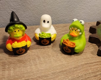 Halloween rubber duckies : Witch, ghost or Dinosaur. Individual or set