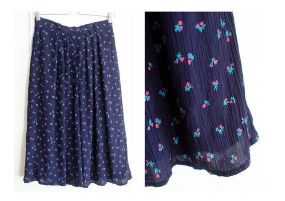70s Midi Skirt Peasant Style Navy Blue Floral Siz… - image 1