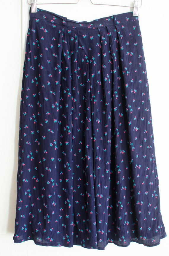 70s Midi Skirt Peasant Style Navy Blue Floral Siz… - image 7
