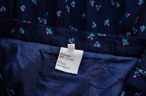 70s Midi Skirt Peasant Style Navy Blue Floral Siz… - image 10