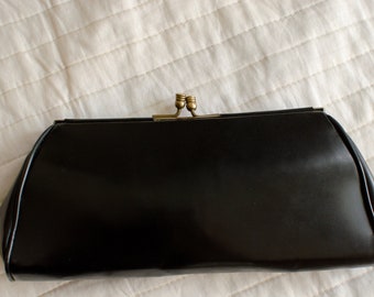 Art Deco Style Clutch / Abendtasche aus schwarzem Lack.  Vintage aus den 30er / 40er Jahren.