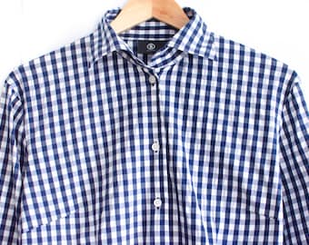 Chemise à carreaux vichy BOGNER / Chemisier bleu et blanc à boutons de coton à manches longues.