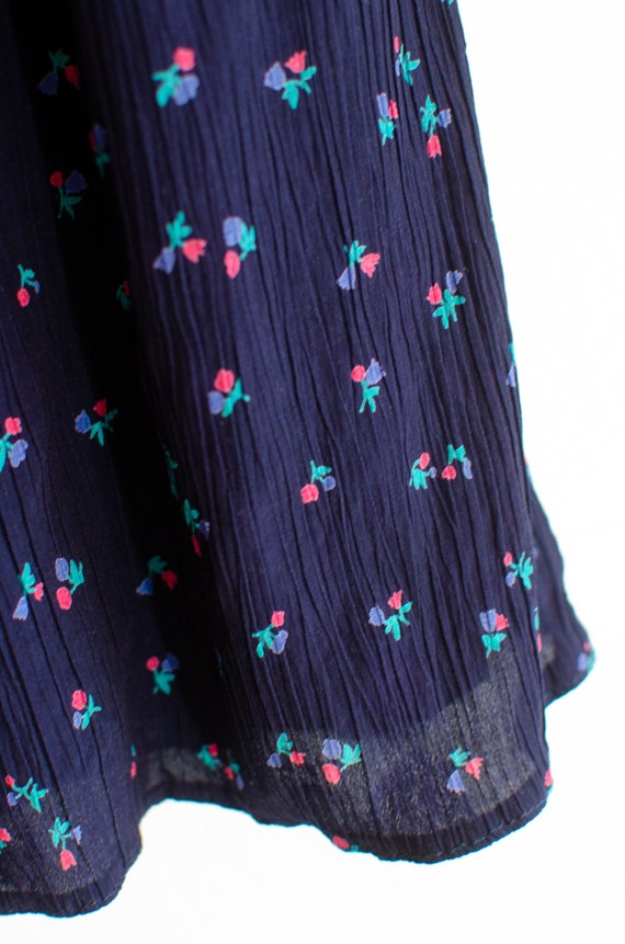 70s Midi Skirt Peasant Style Navy Blue Floral Siz… - image 4
