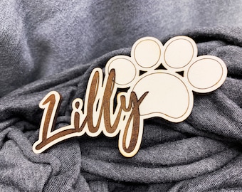 Personalized nameplate with paw for dogs or cats made of birch plywood for indoor use