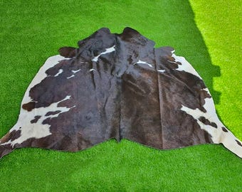 Alfombra de cuero de vaca única marrón, alfombra de área de piso de piel de vaca natural tricolor marrón y blanco, cuero de tapicería de decoración del hogar, alfombra de cuero de vaca de sala de estar