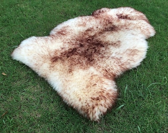 Brown and White Sheepskin Rug - 100% Natural Sheep Skin - Icelandic Lamb Skin Rug - Living Room Area Rug - Throw Rug for Bedroom Aesthetic