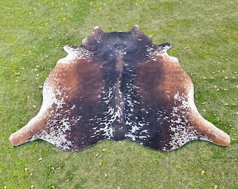 Alfombra de piel de vaca - Alfombra de piel de vaca atigrada marrón y blanca - Alfombra de piel de vaca brasileña - Auténtica piel de vaca tricolor - Alfombra grande de piel de vaca - Alfombra exclusiva de piel de vaca