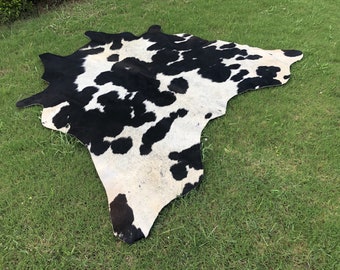 Cowhide Rug-Black and White Cowhide--Hair on Rugs-Beautiful Rugs-Tri-colour Rugs-Brindle Cowhide-Handmade Rugs-Animal Skin Rugs-Floor Rugs
