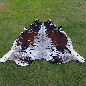 Brown and White Luxury Cowhide Rug Tricolor Cowhide for Home Decor Large Cowhide Skin Area Rug Real Brindle Cow Rug for Living Room