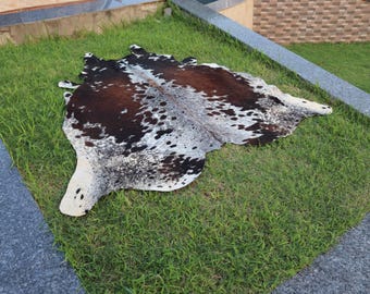 Real Tricolor Cowhide Rug for Home Decor Brown and White Genuine Cowhide Skin Rug Luxury Cowhide Floor Area Rug Large Brindle Cow Rug