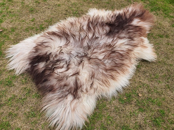 Sheepskin Dark Brown & White, Sheep Skin Area Rug, Icelandic Lamb Skin Rug, Leather Sheepskin for Home Decor, Soft Throw Rug for Living Room