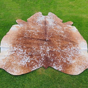 Brown and White Real Cowhide Rug Tricolor Speckled Cowhide for Western Home Decor Brindle Cowhide Skin Rug Hair On Luxury Cowhide Area Rug