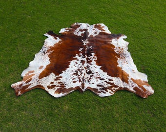 Brown and White Tricolor Cowhide Rugs Hair On Brindle Cowhide Rugs Real Cowhide Skin Floor Area Rugs Luxury Large Cowhides for Home Decor