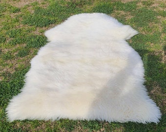 Real sheep Skin Rug , White Sheep fur for your Room/ Floor/ Pets , 3 X 2 ft Natural sheep rugs