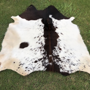 Large floor area tricolor cowhide rug- Natural Cowskin rug in black and white - real cow leather rug - personalized gift for him/her