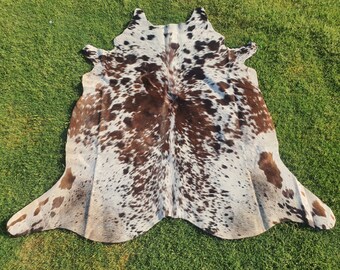 Melhor couro de vaca marrom e branco - Tapete de pele de animal tricolor - Tapete de couro de vaca grande e pequeno - Tapete de área de couro de vaca para decoração de casa - Couro de vaca tigrado