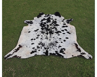 牛革ラグ - 限定の黒と白の牛革ラグ - 大型牛革ラグ - ブラジル産牛革エリアラグ - 天然毛付き牛革ラグ - 高級牛革