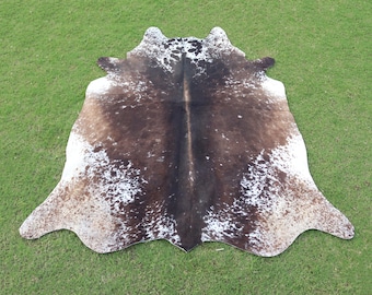 Alfombra de piel de vaca exclusiva marrón y blanca - Alfombra grande de piel de vaca para sala de estar - Piel de vaca tricolor genuina - Alfombra de piel de vaca brasileña - Piel de vaca atigrada