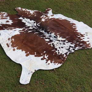Alfombra de piel de vaca natural - Alfombra de piel de vaca exclusiva marrón y blanca - Alfombra de alfombra de cuero hecha a mano brasileña - Alfombra de área personalizada de sala de estar para decoración