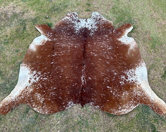 Brown and White Fur Cowhide Rug Genuine Cowskin Rug Luxury Cowhide Floor Area Rug Tricolor Real Cow Rug Brindle Cowhide Skin for Home Decor