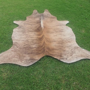 Tapis en cuir de vachette marron, tapis imprimé tigre bringé, tapis personnalisé peau de bête, tapis esthétique de chambre à coucher, tapis de sol en peau de vache, tapis d&#39;ameublement exotique fait main