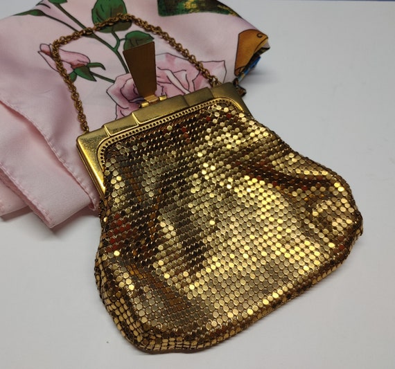 1940s Whiting & Davis Gold Mesh Purse - image 9