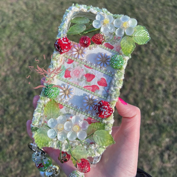 Strawberry Garden Decoden Phone Case With Matching Chain For All Brand