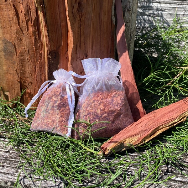 Aromatic Red Eastern Cedar Sachets