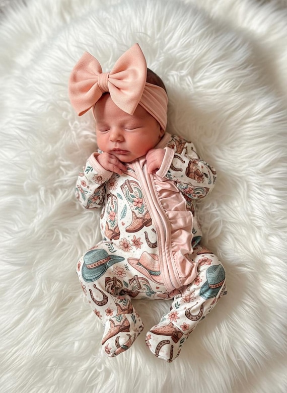 BEST SELLER Western Outfit for Girl Baby-Sleeper with Zipper Convertible Hands & Feet Cowboy Print Double Zipper Baby Come Home Outfit