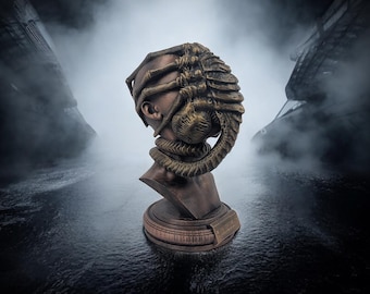 Alien Romulus Bust with Facehugger | 28 cm (11.02 in) Sci-Fi Collectible