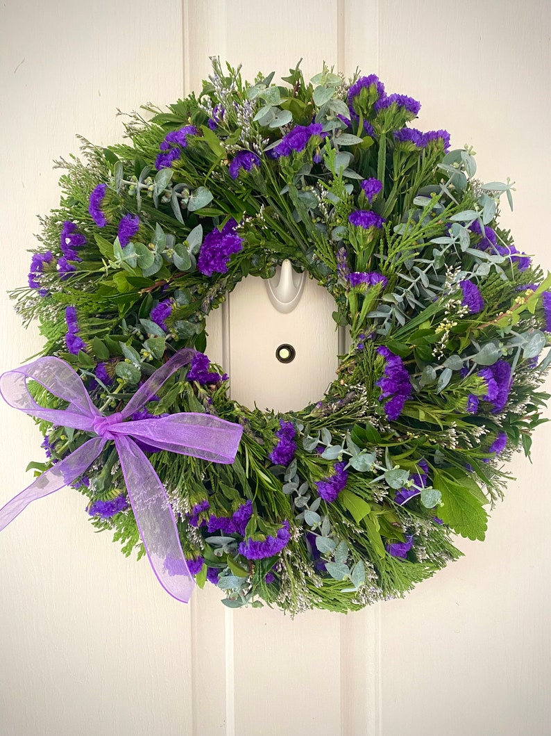 Wild Sea Lavender Eucalyptus Wreath / Front Door Wreath / Spring Wreath / Home Decor / Mothers Day / Gift Manicured Circle