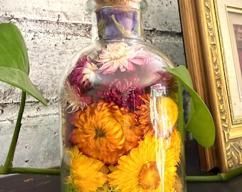 Flower Lover Terrarium: Dried Flowers - Bookshelf & Room Decor, Flower Vase, Gifts For Her
