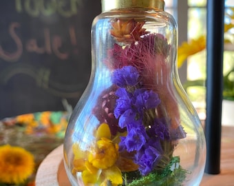 Flower Lightbulb Terrarium : Dried Flowers, Bookshelf & Desk Decor - Flower Vase, Grad Gift