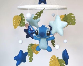 Stitch-babymobiel: kinderkamerdecoratie met viltstiksels