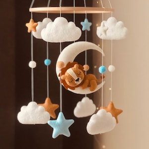 Babyzimmer Mobile Simba Wanddeko Baby Geschenk für Jungen und Mädchen, Babyzimmer Design