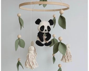 Móvil de panda para bebé hecho a mano: decoración infantil, peluche de fieltro