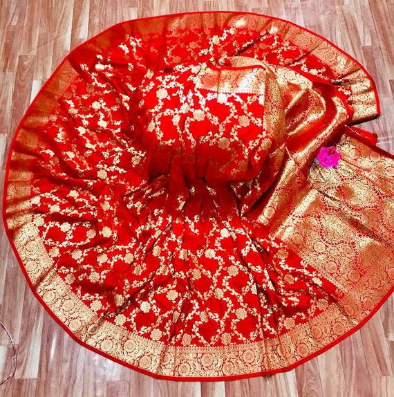 Red Bridal Saree With Heavy Zari Embroidery 4634SR01