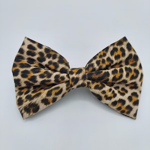 Leopard print dog bowtie | Leopard print cat bowtie | dog bowties | cat bowties | dog gift | dog bowties | bowties | Jaguar print dog bowtie