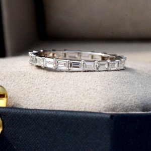 Baguette Lab Zuchtdiamant Eternity Band, 14K Gelbgold Diamant Ehering, Passende Band, HPHT Diamant Band