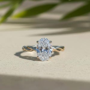 Anel de Noivado com Diamante Oval Cultivado em Laboratório, Aro Trançado Torcido, Solitário