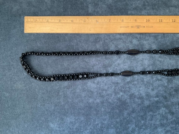 Vintage black beaded necklace - image 3