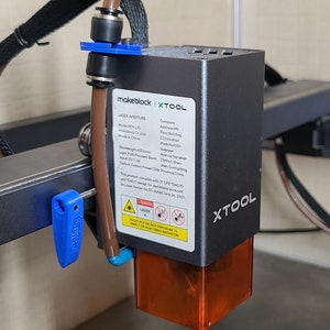 xTool D1 Laser Engraver with Complete Air Assist Kit - Improved Precision & Efficiency