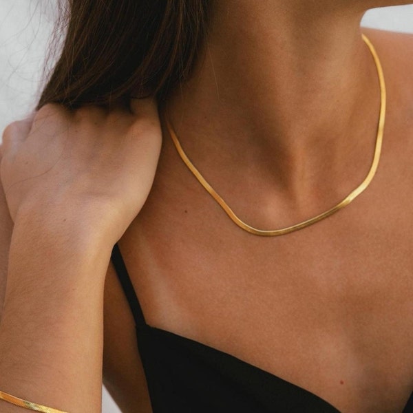 Weekender Herringbone Necklace