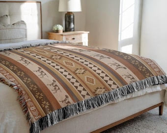 German Shorthaired Pointer Throw Blanket – Aztec Rustic Woven Blanket